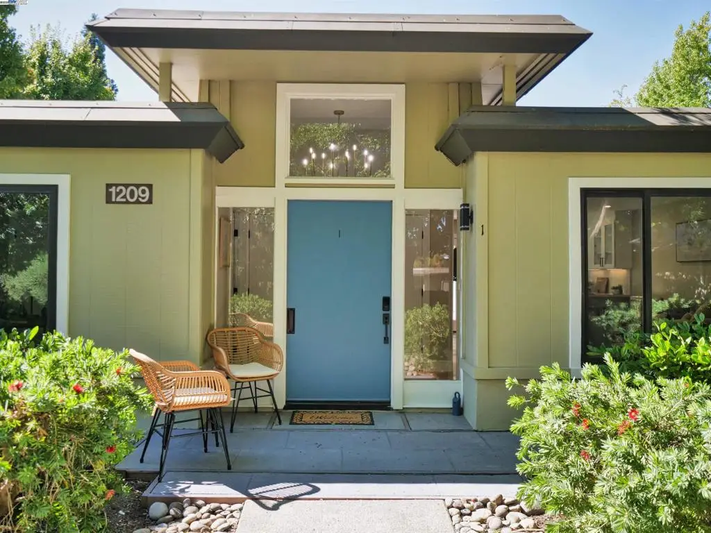 1209 Oakmont Drive #1, Walnut Creek, CA 94595 - Image #1
