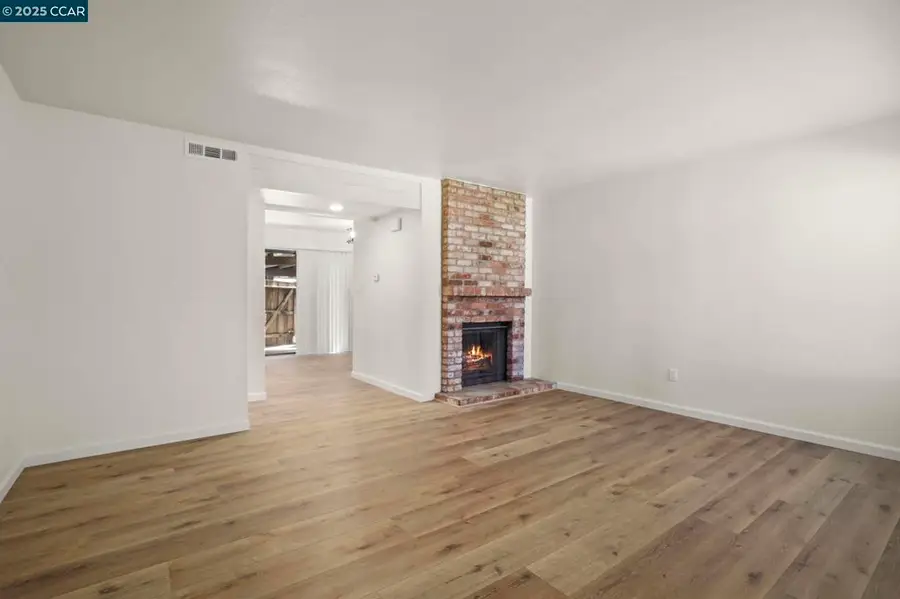 982 Juniper Ct, Crockett, CA 94525 - Image #3