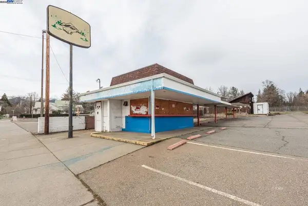 1081 1081 Main St., Weaverville, CA 96093