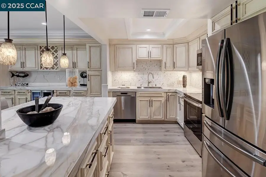 2601 Pine Knoll Dr #8, Walnut Creek, CA 94595 - Image #2