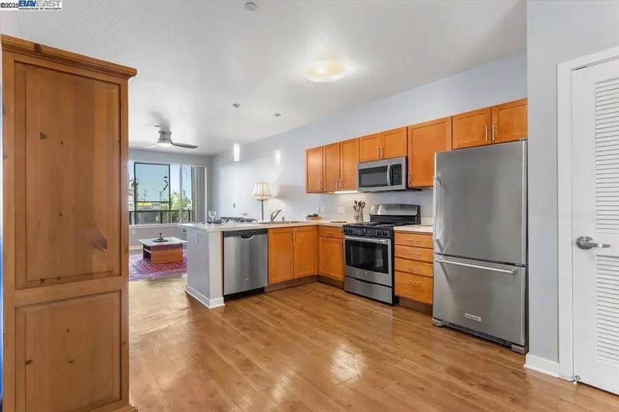 340 29th Ave. #207, Oakland, CA 94601 - Image #3