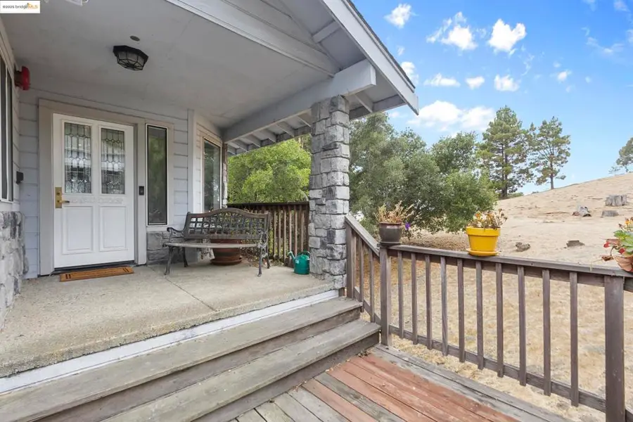 2745 Butters Drive, Oakland, CA 94608 - Image #3