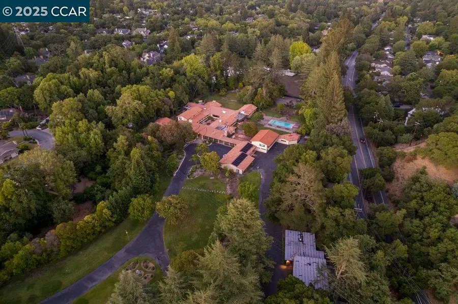 940 Reliez Station Ln, Lafayette, CA 94549 - Image #2