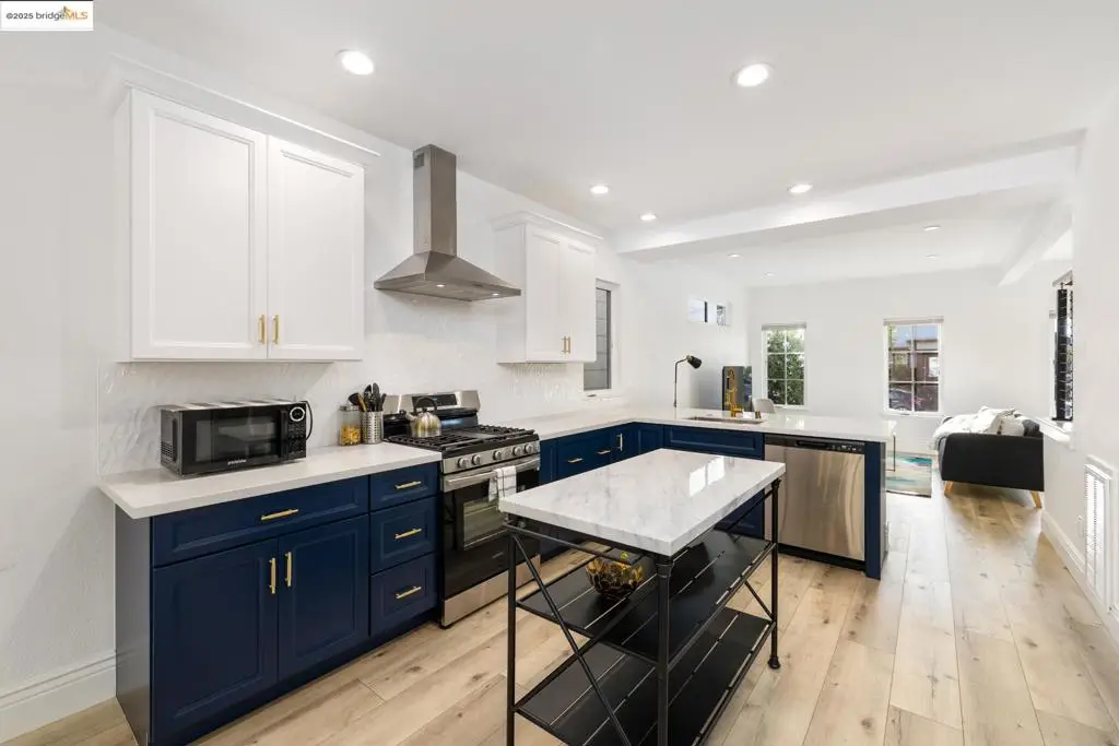 712 39th St, Oakland, CA 94609 - Image #1