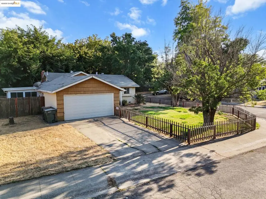 2100 Monifieth Way, Sacramento, CA 95822 - Image #2