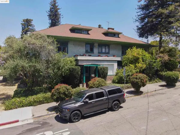 400 Lagunitas, Oakland, CA 94610