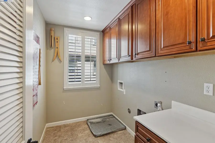 622 Moss Way, Hayward, CA 94541 - Image #3