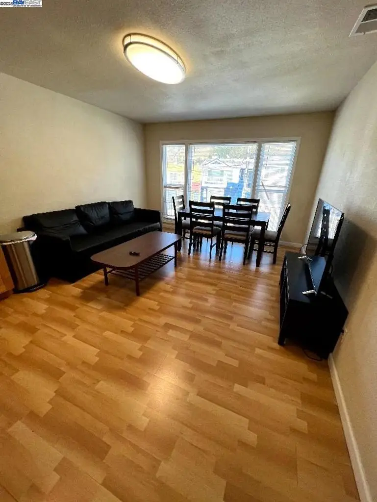 896 Lausanne Avenue, Daly City, CA 94014 - Image #3