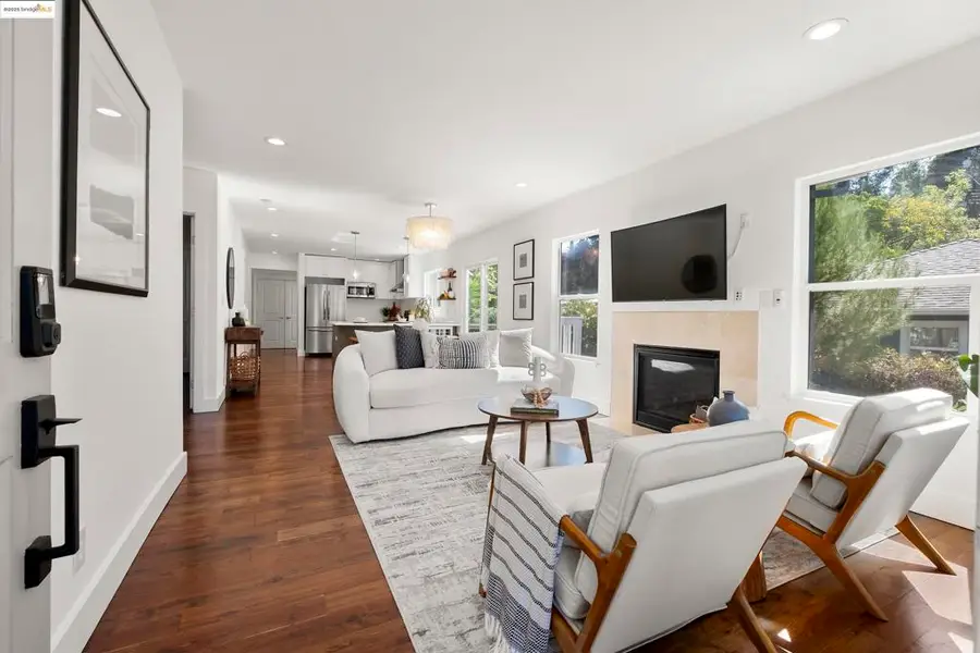 3920 Edgemoor Pl, Oakland, CA 94605 - Image #2