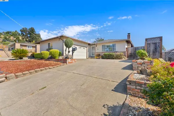 677 Fairway St, Hayward, CA 94544