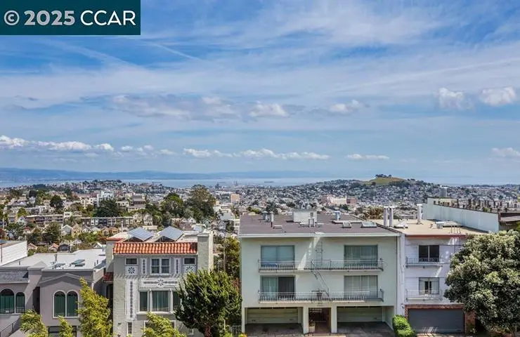 755 Corbett Ave, San Francisco, CA 94131 - Image #1