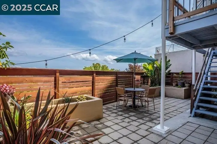 755 Corbett Ave, San Francisco, CA 94131 - Image #3