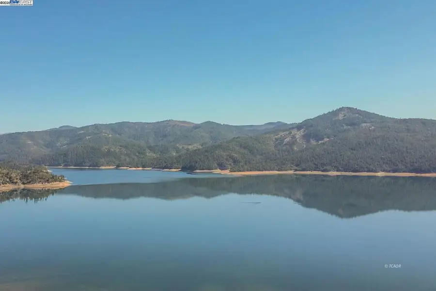 230 Lakeview Dr., Trinity Center, CA 96091 - Image #3