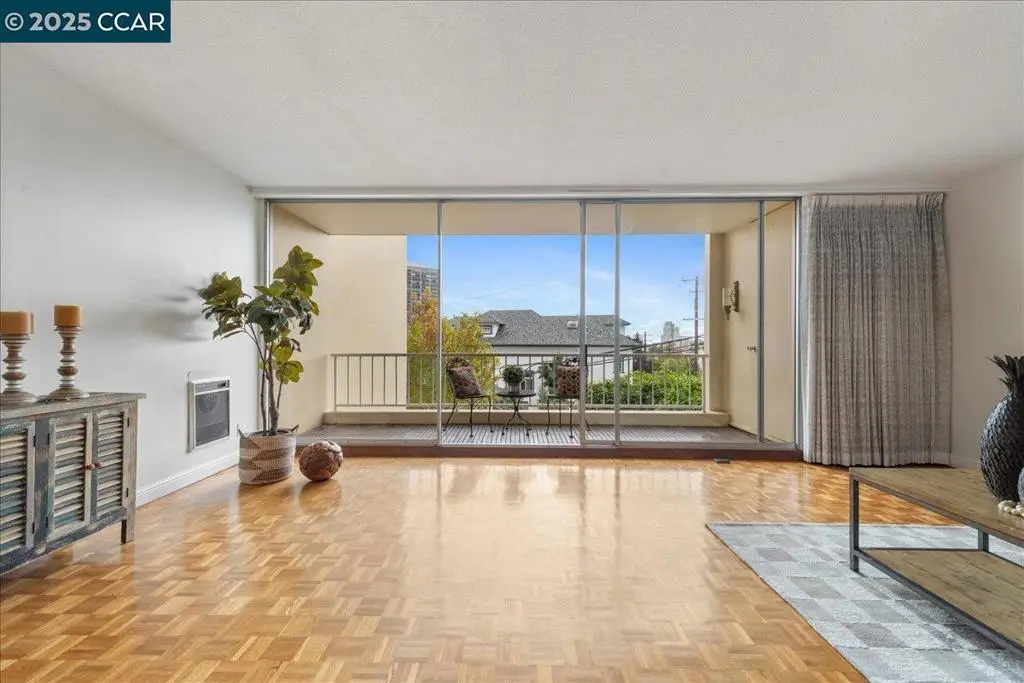 320 Lee St #202, Oakland, CA 94610 - Image #1