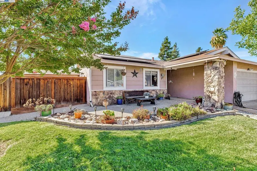 577 Rachelle St, Livermore, CA 94550 - Image #3