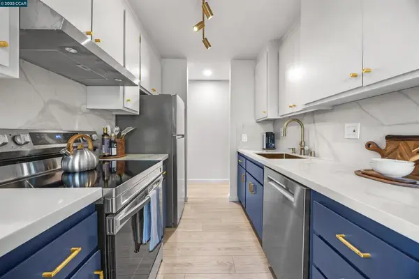 3751 Harrison Street #301, Oakland, CA 94611