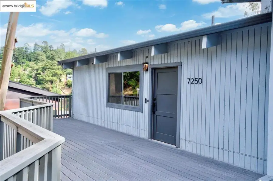 7250 Woodrow Dr, Oakland, CA 94611 - Image #2