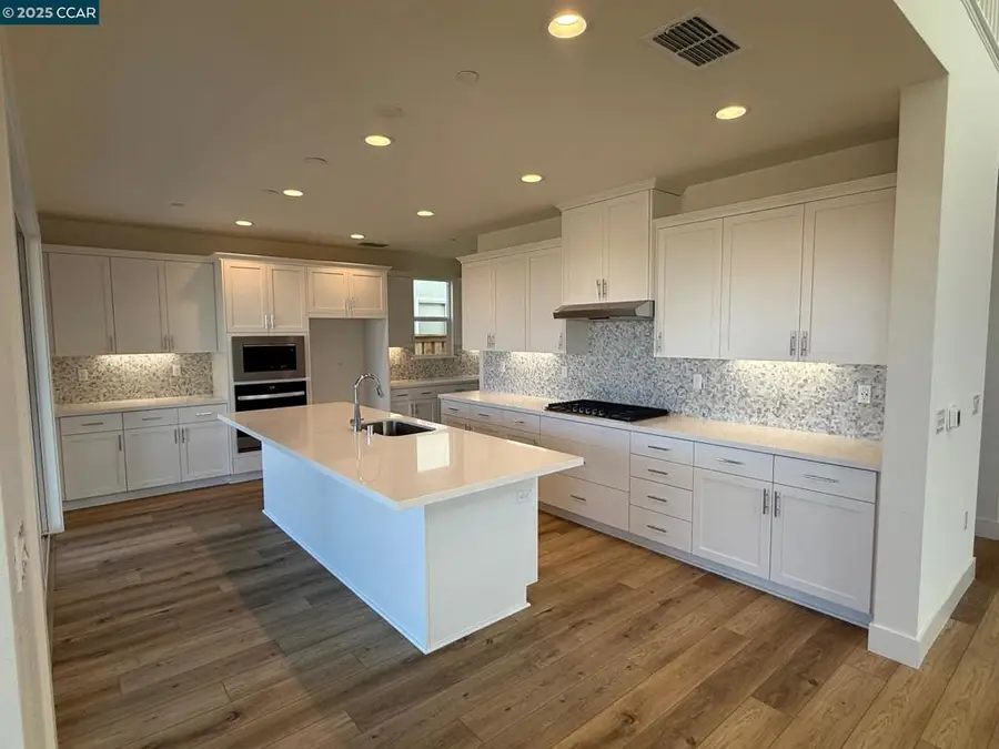 17048 Aldergrove Court, Lathrop, CA 95330 - #2