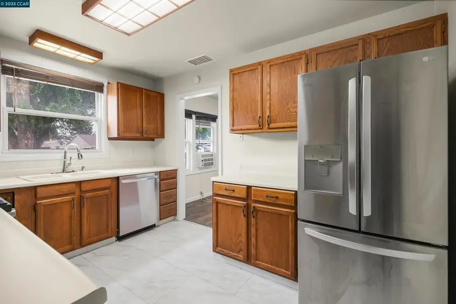 2656 Garden Ave, Concord, CA 94520 - Image #2