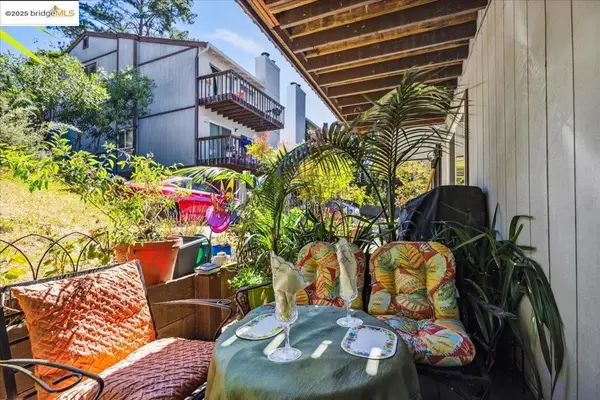 7400 Mountain Blvd #11, Oakland, CA 94605