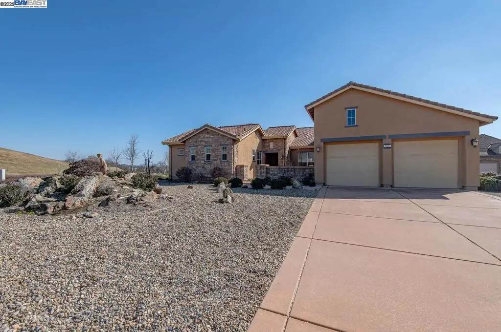 106 Glen View Ct, Copperopolis, CA 95228 - Image #1