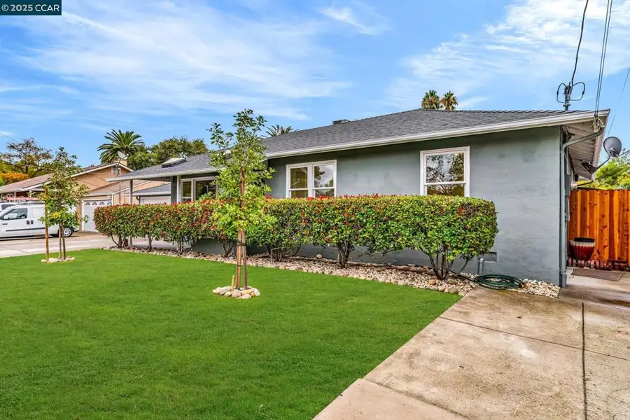 1015 Pleasant Valley Dr, Pleasant Hill, CA 94523 - Image #2