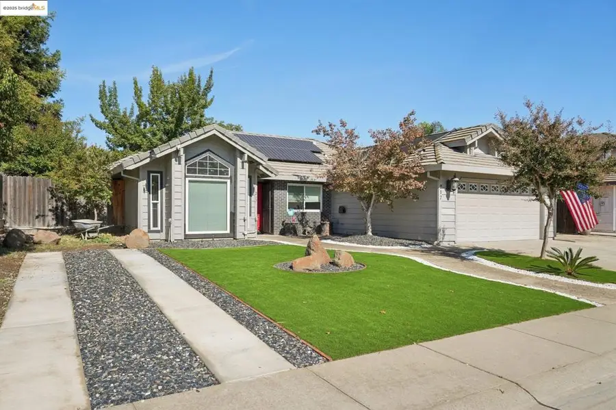 217 Sandpiper Dr, Galt, CA 95632 - Image #3