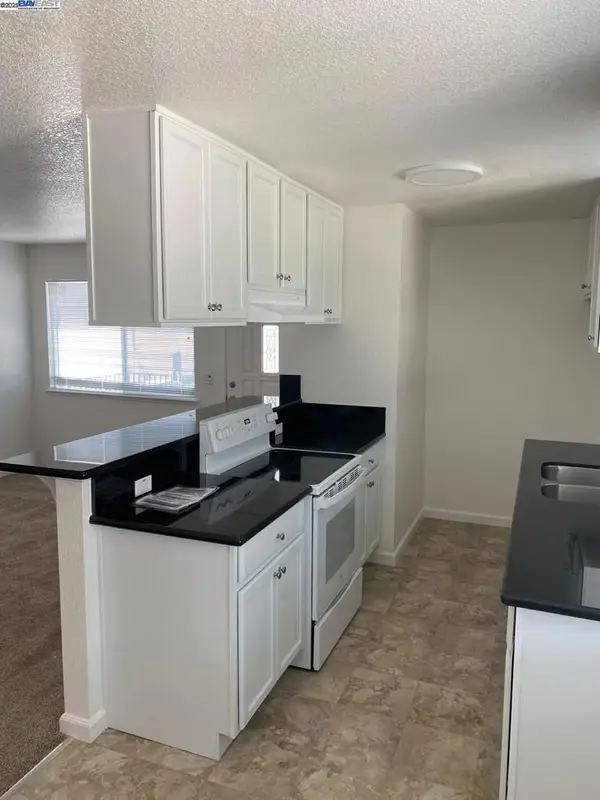 4471 La Cresta Way #4, Stockton, CA 95207