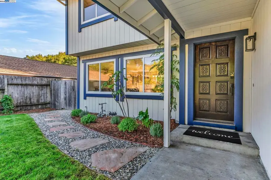 508 San Marin Dr, Novato, CA 94945 - Image #2