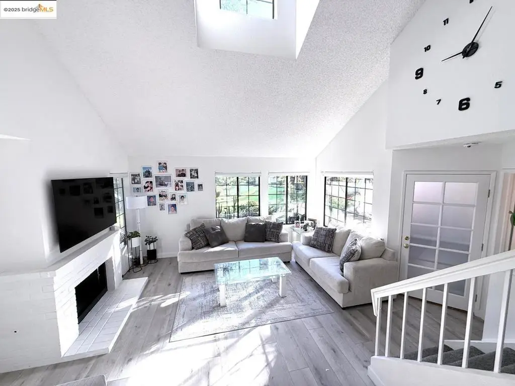 2561 Yerba Bank Ct, San Jose, CA 95121 - Image #1