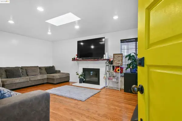 447 S 16th St, Richmond, CA 94804