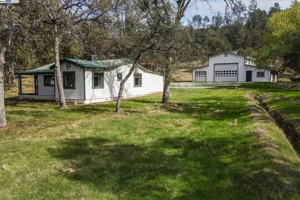 14555 Dry Creek Rd, Redding, CA 96003