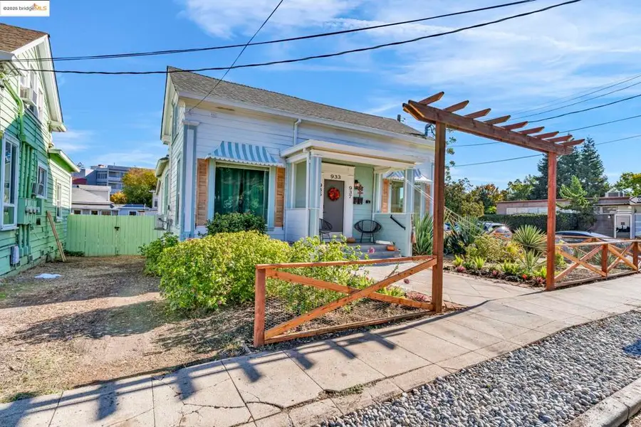 933 Las Juntas St, Martinez, CA 94553 - Image #2