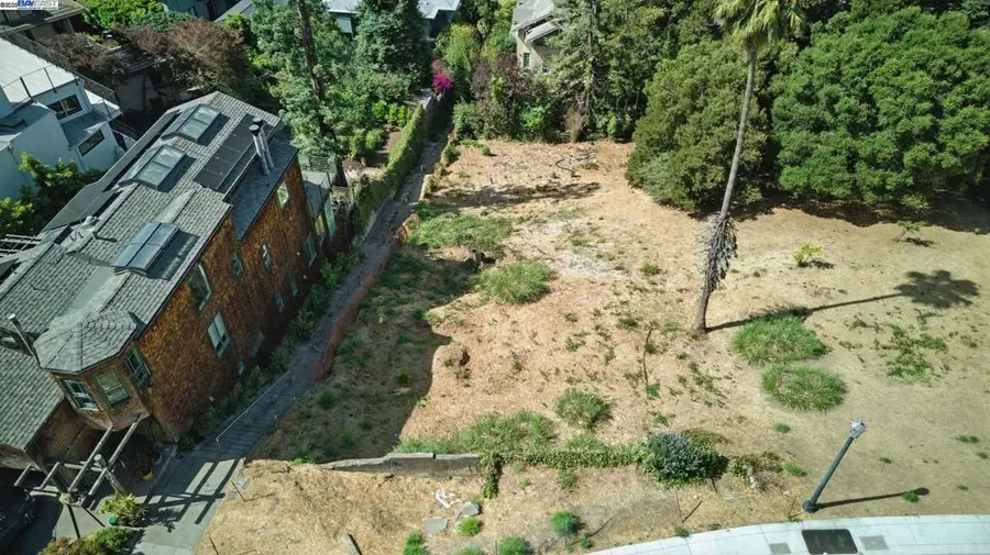 6185 Buena Vista Ave, Oakland, CA 94618 - Image #2