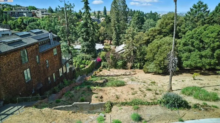 6185 Buena Vista Ave, Oakland, CA 94618 - Image #3