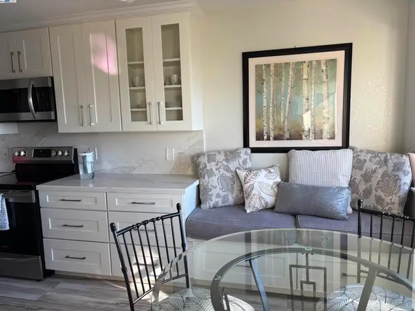 21109 Gary Dr #206, Hayward, CA 94546