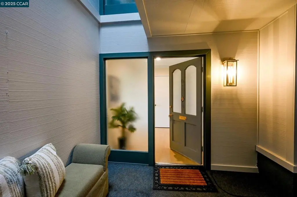 1549 Oakmont Dr #12, Walnut Creek, CA 94595 - Image #1