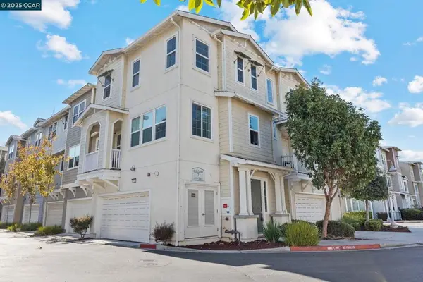 702 Jetty Dr, Richmond, CA 94804