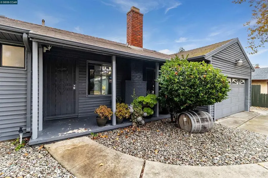 1216 Lincoln St, Fairfield, CA 94533 - #3