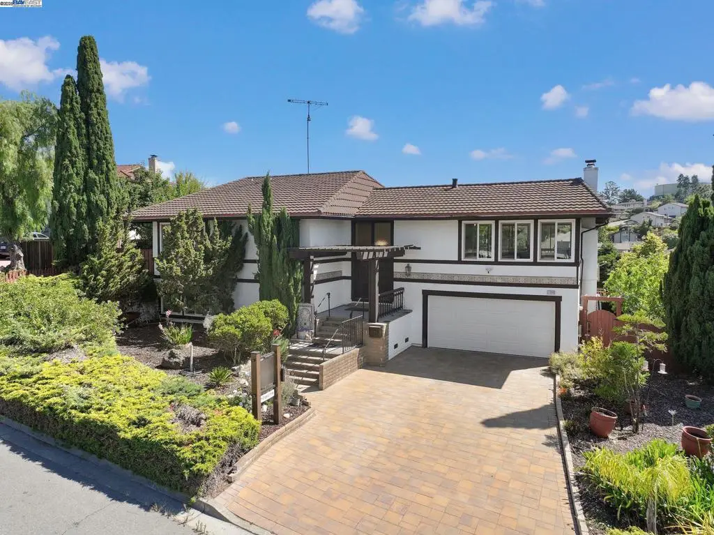 27896 Adobe Ct, Hayward, CA 94542 - Image #1