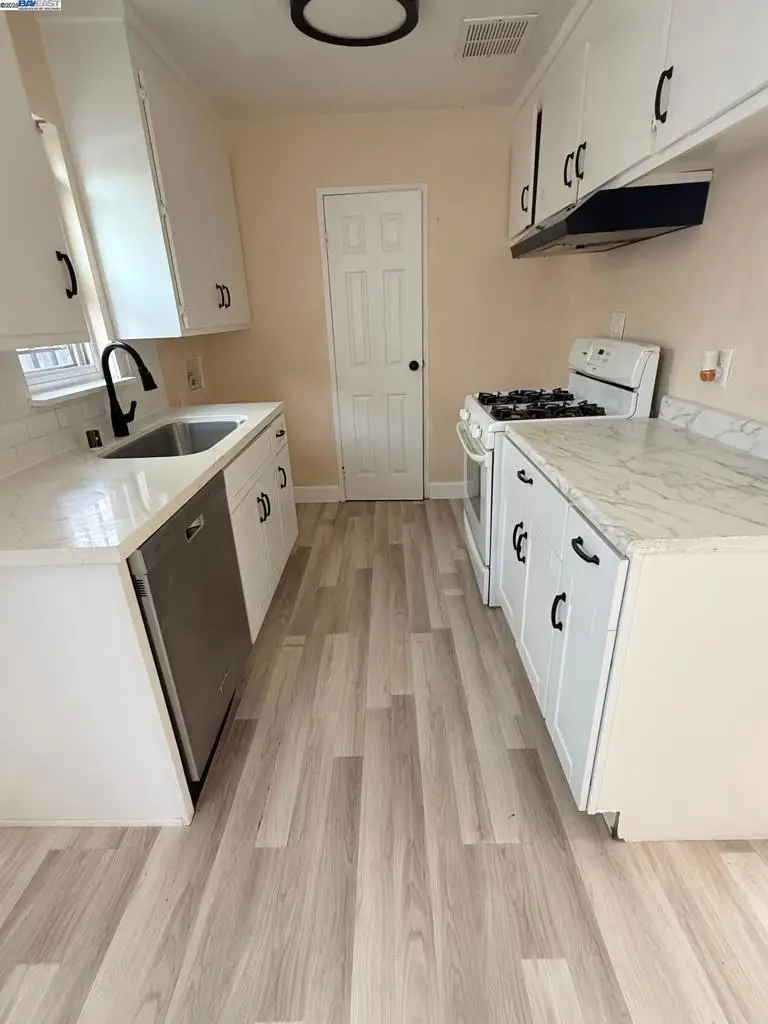 10600 Pippin St, Oakland, CA 94603 - #2