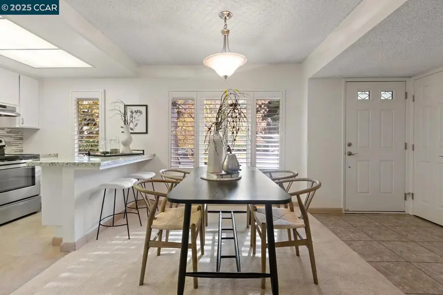 1501 Skycrest Dr #3, Walnut Creek, CA 94595 - Image #3