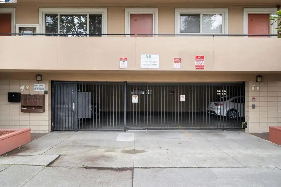 1444 Walnut St, Berkeley, CA 94709 - Image #3