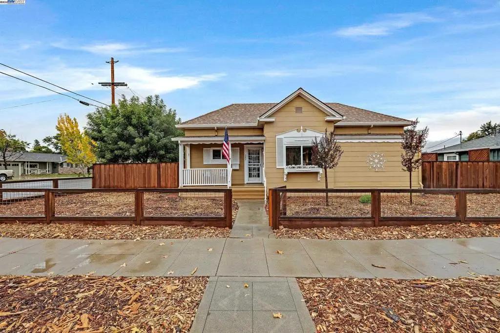 589 S M St, Livermore, CA 94550 - Image #1