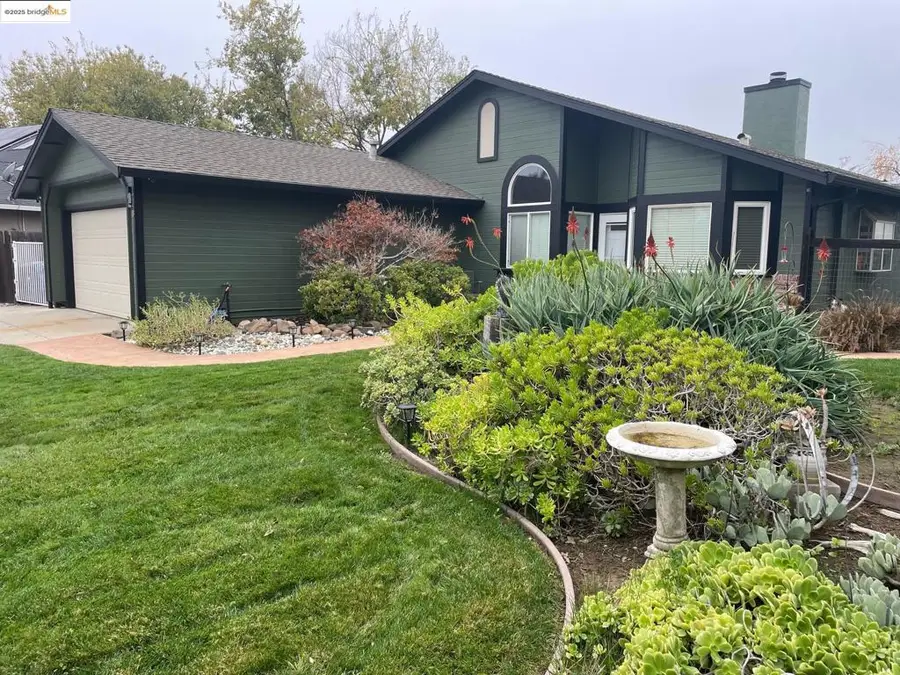 1748 Pine Ct, Oakley, CA 94561 - Image #2