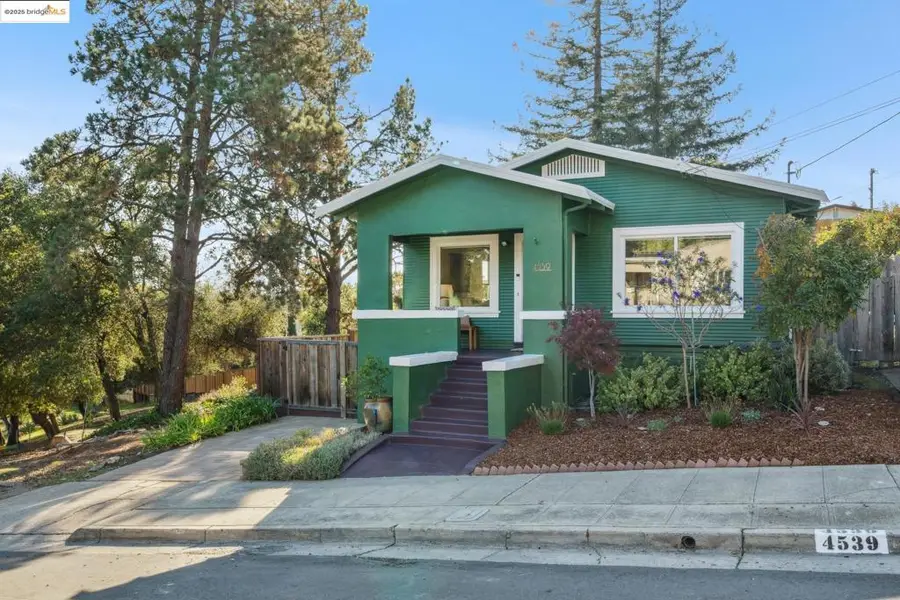 4539 Pampas Ave, Oakland, CA 94619 - Image #2