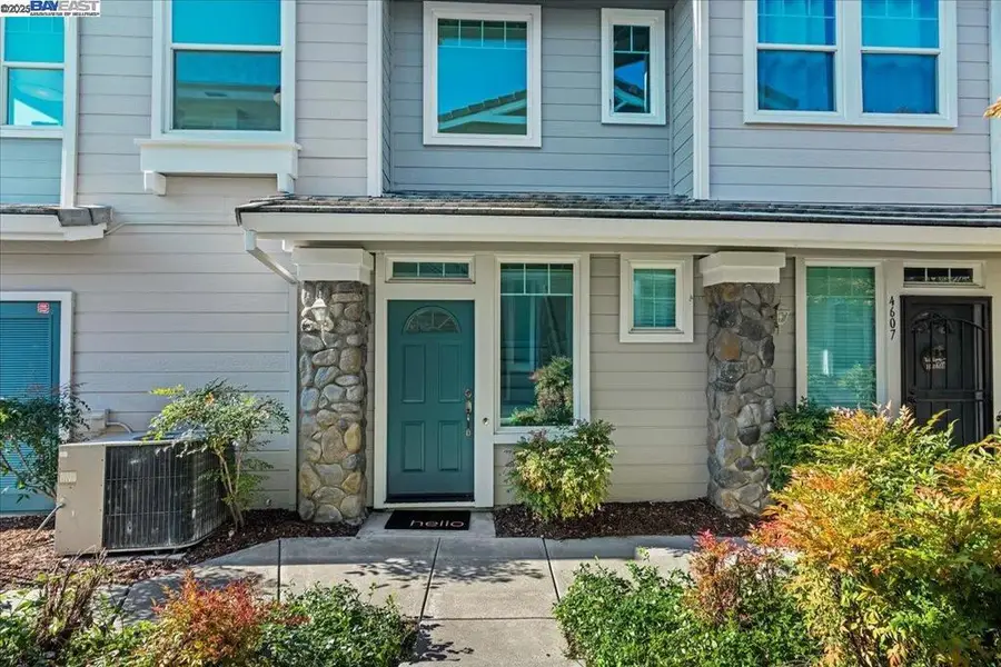 4605 Keller Ridge Dr, Clayton, CA 94517 - Image #2