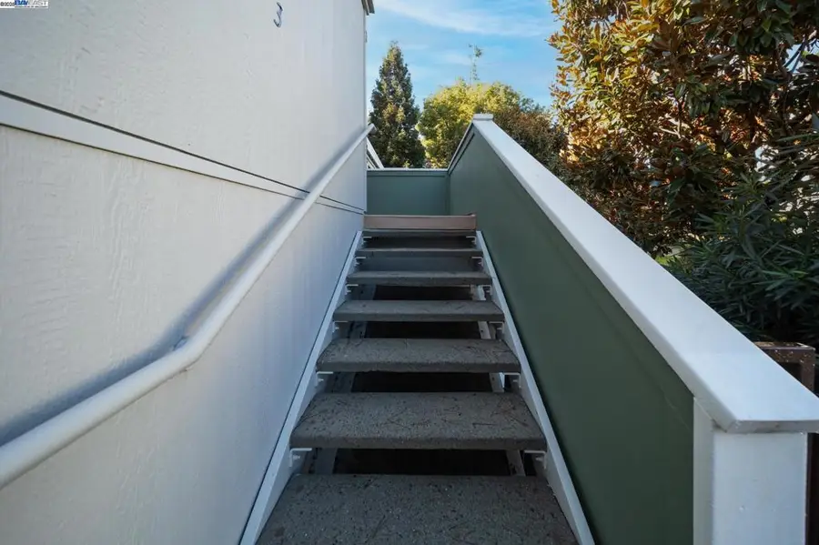 1708 Golden Rain Road #3, Walnut Creek, CA 94595 - Image #2