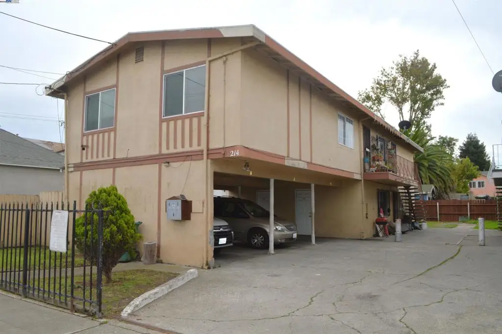 214 Barrett Ave, Richmond, CA 94801 - Image #1