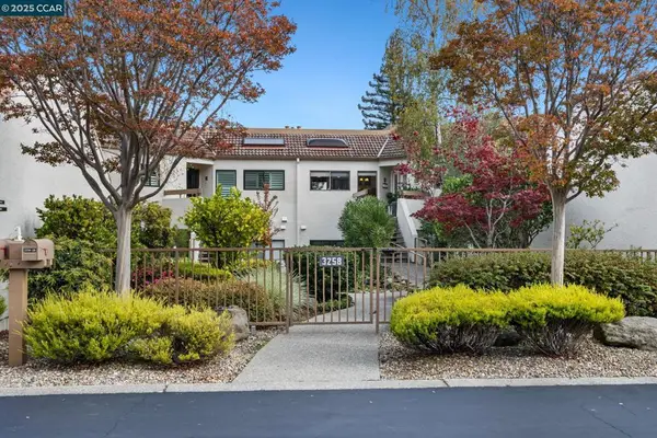 3258 Ptarmigan Dr #3B, Walnut Creek, CA 94595